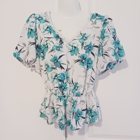 Elegant Floral Women's Blouse - Teal and White - Picture 1 of 1